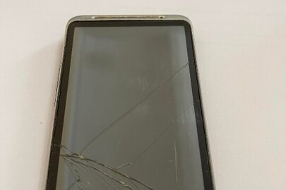 Мобільний телефон марки "HTC" ІМЕІ - відсутній, стан б/в