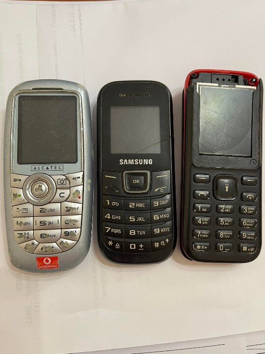 Мобільні телефони 3 шт. марки: «Samsung» (імеі – відсутній), «Alkatel» (імеі – відсутній), «Ergo» (імеі – відсутній), стан б/в
