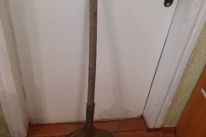 Лопата металева з дерев'яною рукояткою, 1 од., б/в
