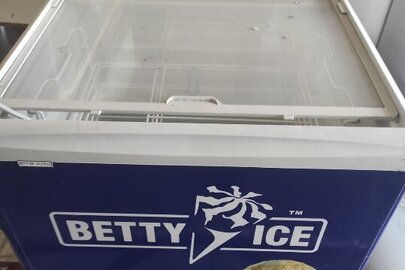 Холодильник для морозива "Betty ice" 30952 б/в у кількості 1 шт.