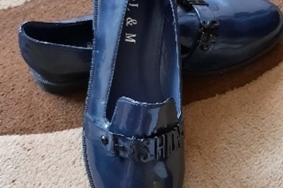 Туфлі синього кольору 38 розміру