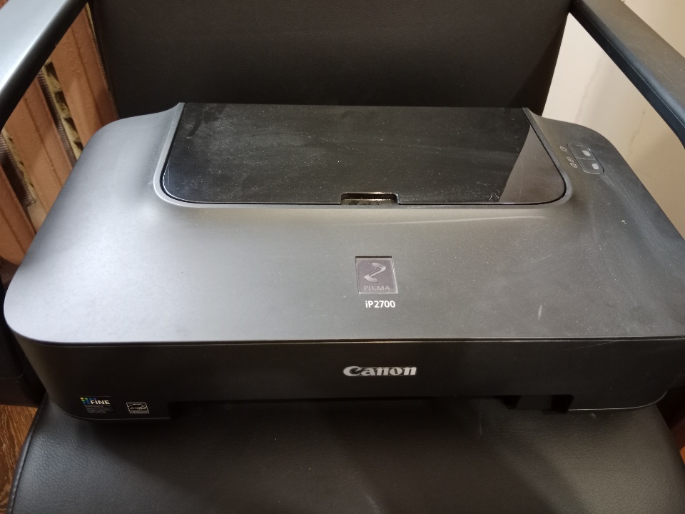 Струменевий багатофункціональний пристрій CANON Pixma IP2700 кольорового друку бувший у використанні