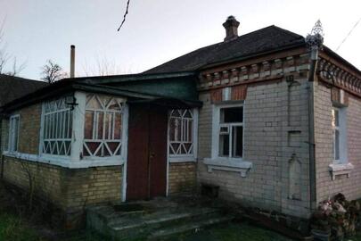 1/2 частина домоволодіння, загальною площею 69 кв.м. та 1/2 частина земельної ділянки площею 0,1 га, КН 3211000000:01:085:0100, за адресою: Київська обл., Бориспільський р-н., м. Переяслав, вул. Петропавлівська, буд. 69