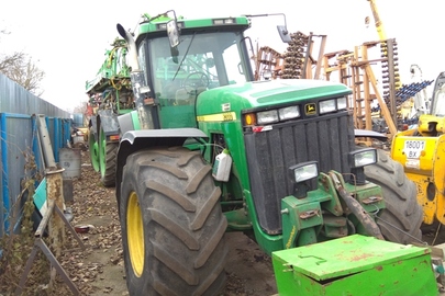 Трактор колісний JOHN DEERE 8300. 1999 року випуску, заводський номер RW8300P026490, двигун RG6081H083026, д.н.з.: 15379ВХ, 