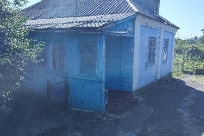 1/4 житлового будинку, з господарськими будівлями і спорудами заг. пл. 60.5 кв.м. та 1/4 земельної ділянки пл. 0.06 га, К/Н: 6810800000:04:015:0023, за адресою: Хмельницька обл., м. Старокостянтинів, провулок Барки, 23