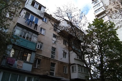 Однокімнатна квартира загальною площею 32.3 кв.м., за адресою: м. Одеса, вул. Варненська, буд. 7, кв. 80
