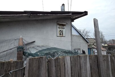 1/2 частки житлового будинку з господарськими спорудами, загальною площею 33,3 кв.м., що розташований за адресою: м. Одеса, Пересипський р-н, вул. Вапняна, буд. 21