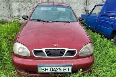 Автомобіль марки ЗАЗ-DAEWOO, реєстраційний номер: ВН0425ВІ, 2007 року випуску, номер шасі: Y6DT1311070335626, тип пального: бензин, об'єм двигуна: 1299 см.куб., колір: червоний, тип трансмісії: механічна