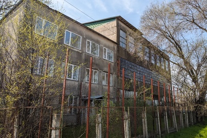 Нежитлова будівля, загальною площею 1871,3 кв.м., що розташована за адресою: Одеська область., Болградський  район, м.Болград, вул. Училищна, буд. 120