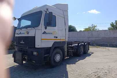 Тягач 3-осний, марки МАЗ-643008-060-020, реєстраційний номер АА8245ТС, VIN/номер шасі (кузова, рами): Y3M643008C0001497, колір: БІЛИЙ, рік виробництва: 2012, тип пального: дизель, об’єм двигуна, см.куб.: 14866, тип КПП: механічна