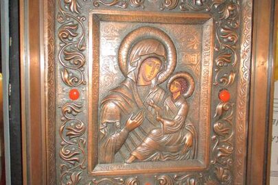 Ікона «Пресвята Богородиця», оброблена міддю, приблизний розмір 450/400мм, б/в, 1 шт. 