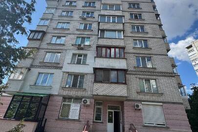 Трикімнатна квартира загальною площею 90,40 кв.м, житловою площею 54,10 кв.м, що знаходиться за адресою: м.Київ, вулиця Булаховського Академіка, будинок 5-Г, квартира 34, РНОНМ 348245180000