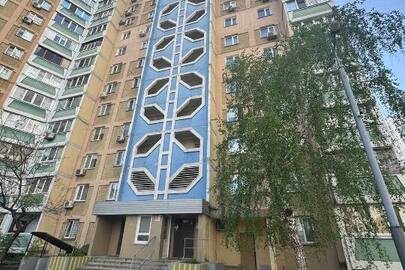 Трикімнатна житлова квартира загальною площею 106,70 кв.м, житловою площею 54,50 кв.м, що знаходиться за адресою м.Київ, вул. Драгоманова, будинок 12, квартира 87, РНОНМ 749144180000