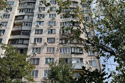 1/2 частина двокімнатної квартири, загальною площею 45.5 кв.м, житловою площею 26.00 кв.м, що знаходиться за адресою м.Київ, проспект Оболонський, будинок 14а, квартира 164, РНОНМ 1175945480000