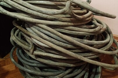 Конфіскація майна за ухвалою суду: мідний кабель БМ-17 ТЗ 7х4х1,2 довжиною165,5 м.,б/в