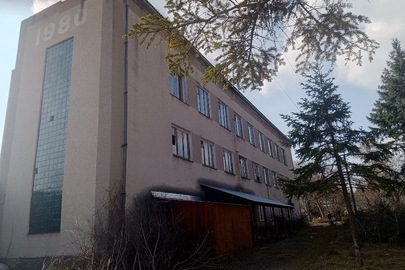 Частина нежитлової будівлі, адмінкорпус  2-3 поверх, на плані літ. "А", загальною площею 748,4 кв.м. за адресою: Тернопільська обл., Чортківський р-н, смт. Мельниця-Подільська, вул. І.Франка, буд. 37