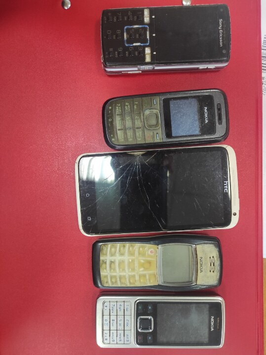 Мобільні телефони 5 шт, б/в, планшет ASUS, 1 шт, б/в