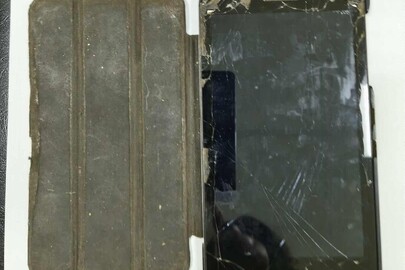 Майно конфісковане за рішенням суду: мобільний телефон «Huawei t1-701u», imei: 86271039136015, б/в.