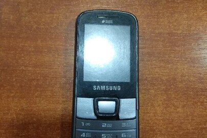Мобільний телефон марки "Samsung" E 2252