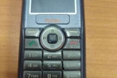 Мобільний телефон: Соні Еріксон, без IMEI, без сім-карти