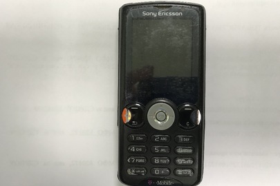 Мобільний телефон "Соні Еріксон"