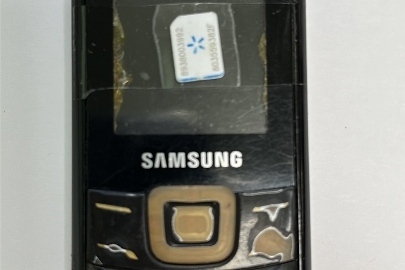 Мобільний телефон "Samsung" б/в, 1 шт.