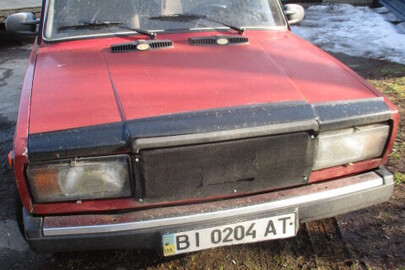 Легковий автомобіль ВАЗ 2107, ДНЗ ВІ0204АТ, 1992 р.в., червоного кольору, номер шасі (кузова,рами) ХТА210700N0687243