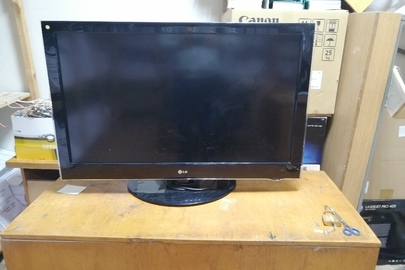 Телевізор LG 42LH5000, чорний, б/в
