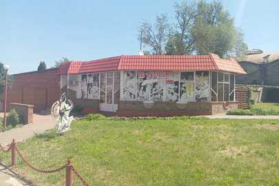  Комплекс, а саме: будівля кафе літ. А-1 з літнім майданчиком та будівля магазину продовольчих та промислових товарів літ. Б-1 місцезнаходження: Дніпропетровська обл., м. Кривий Ріг, мікрорайон Сонячний, будинок 20, РНОНМ:6759917