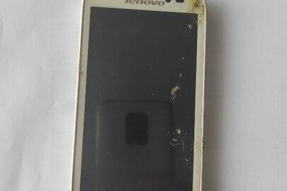 Мобільний телефон марки "Lenovo" був у використанні