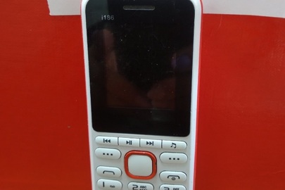 Мобільний телефон марки "Nomi" i186 imei: стертий