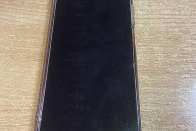 Конфісковане майно за рішенням суду: мобільний телефон Vivo темно-сірого кольору з прозорим чохлом, б/в