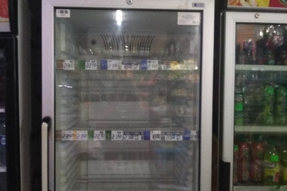Холодильна шафа марки "UGUR"