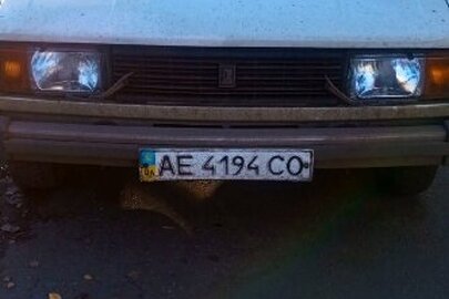 Легковий автомобіль, марки ВАЗ 2105, 1989 року випуску, реєстраційний номер АЕ4194СО, номер кузову ХТА210500К1031668, колір бежевий
