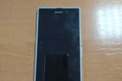 Мобільний телефон Sony Xperia