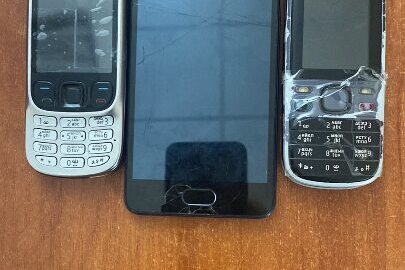 Мобільні телефони марки "Nokia 63032c",  "Nokia rm-1133", "Meizu" бувші у використанні , стан не перевірявся, мають пошкодження