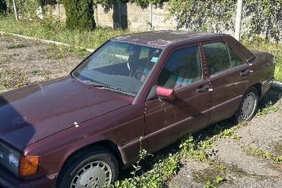Легковий автомобіль марки Mercedes-Benz 190, 1992 року випуску, ДНЗ АОСТ507, кузов номер WDB2010181F997563, червоного кольору
