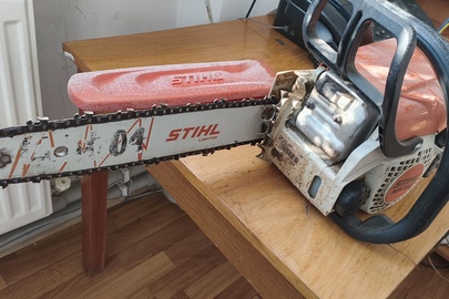 Конфіскація за рішенням суду: бензопила марки Stihl-180, оранжево-білого кольору, б/в