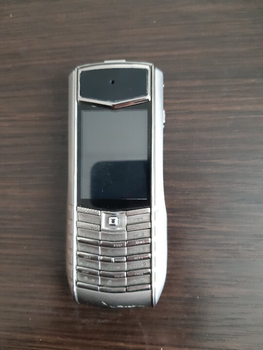 Мобільний телефон VERTU C-016497 (MODEL – CONSTELLATION. IMEI352266/01/015683/5. TYPE RHV – 8 MADE IN UK), бувший у використанні – 1 штука