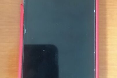 Телефон марки "Iphone", модель 5S, в чохлі рожевого кольору, б/в