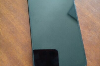 Конфісковане майно за рішенням суду: мобільний телефон марки Xiaomi, моделі Redmi 9C, номер моделі: М2006C3MNG, IMEI 1:866601052058250 , IMEI 2:866601052058268, з sim-картою мобільного оператора ПрАТ «ВФ Україна», б/в