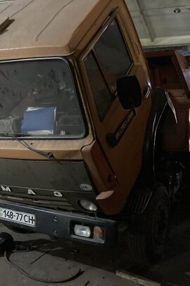 Транспортний засіб марки КАМАЗ, модель: 5511, ДНЗ 14877СН, жовтого кольору, VIN-код XTC551100H0281249, 1987 року випуску