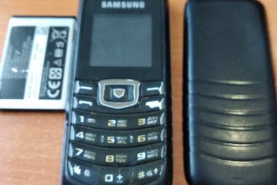 Мобільний телефон марки "SAMSUNG" модель GT E-108