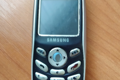 Мобільний телефон марки "SAMSUNG-SGH-X-100"