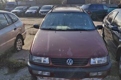 Автомобіль марки VOLKSWAGEN PASSAT, 1995 року випуску, номер кузову WVWZZZ3AZSE038484, державний номерний знак відсутній