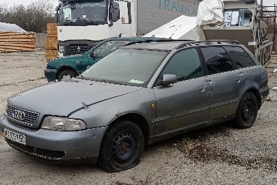 Автомобіль марки AUDI A4, 1998 року випуску, литовський номерний знак BOZ244, номер кузову WAUZZZ8DZWA193413