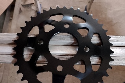 Запчастини до мотоциклів, стан новий, в кількості 645 штук