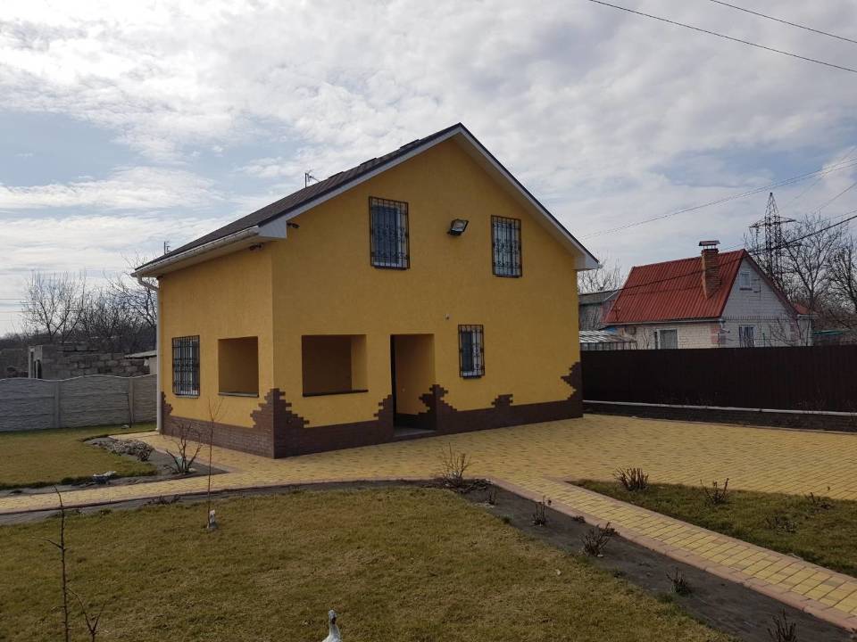 Садовий будинок з господарськими будівлями  площею 78,8 кв.м., та земельна ділянка площею 0,0472 га, К/Н 5310290301:01:001:0416, за адресою: Полтавська обл., м. Горішні Плавні, с. Дмитрівка, СТ 