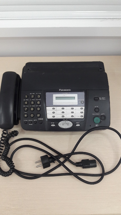 Факсовий пристрій  Рanasonic, чорного кольору, модель  КХ - FТ 902UА