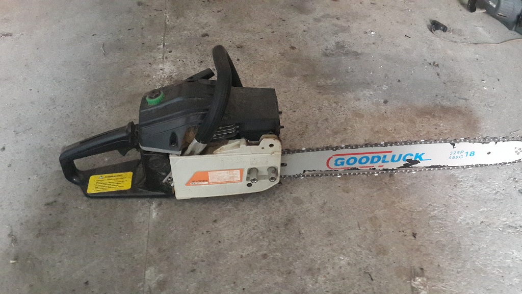 Бензинові ланцюгові пили в кількості 2 шт.